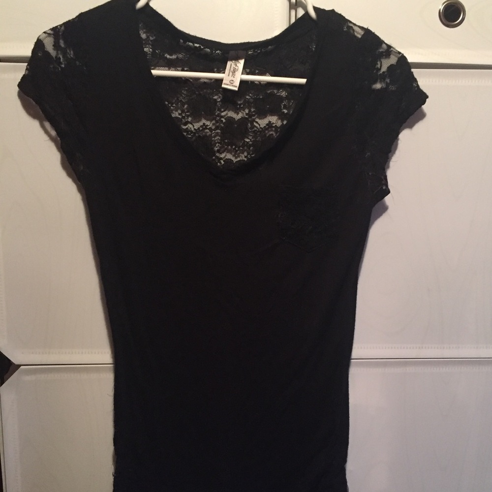 Black lace back tee