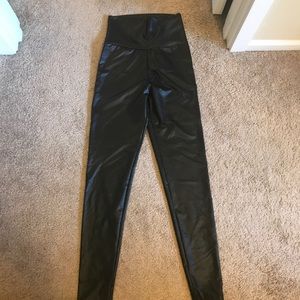 Liquid latex leggings (high waisted)