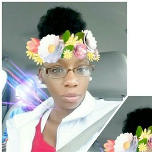 Meet your Posher, Selena