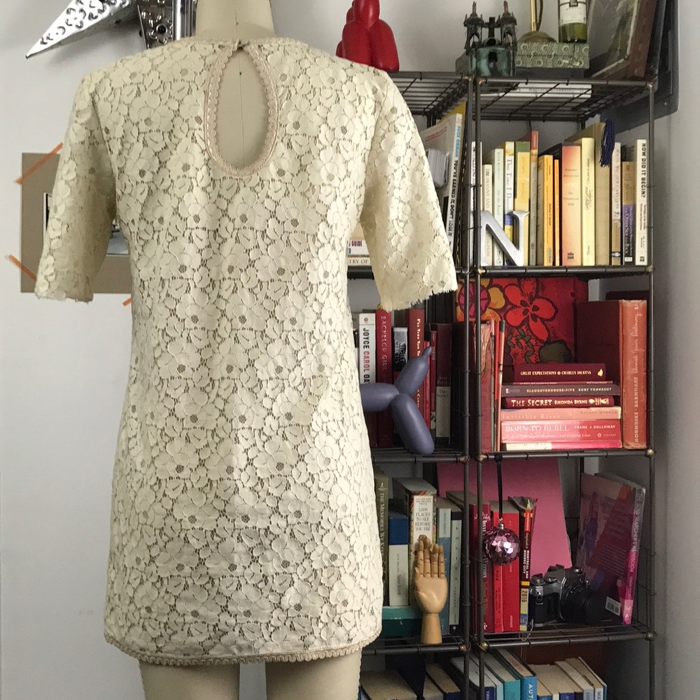 French Connection Key Hole Back Lace Dress - Picture 4 of 8