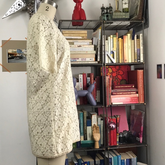 French Connection Key Hole Back Lace Dress - Picture 3 of 8