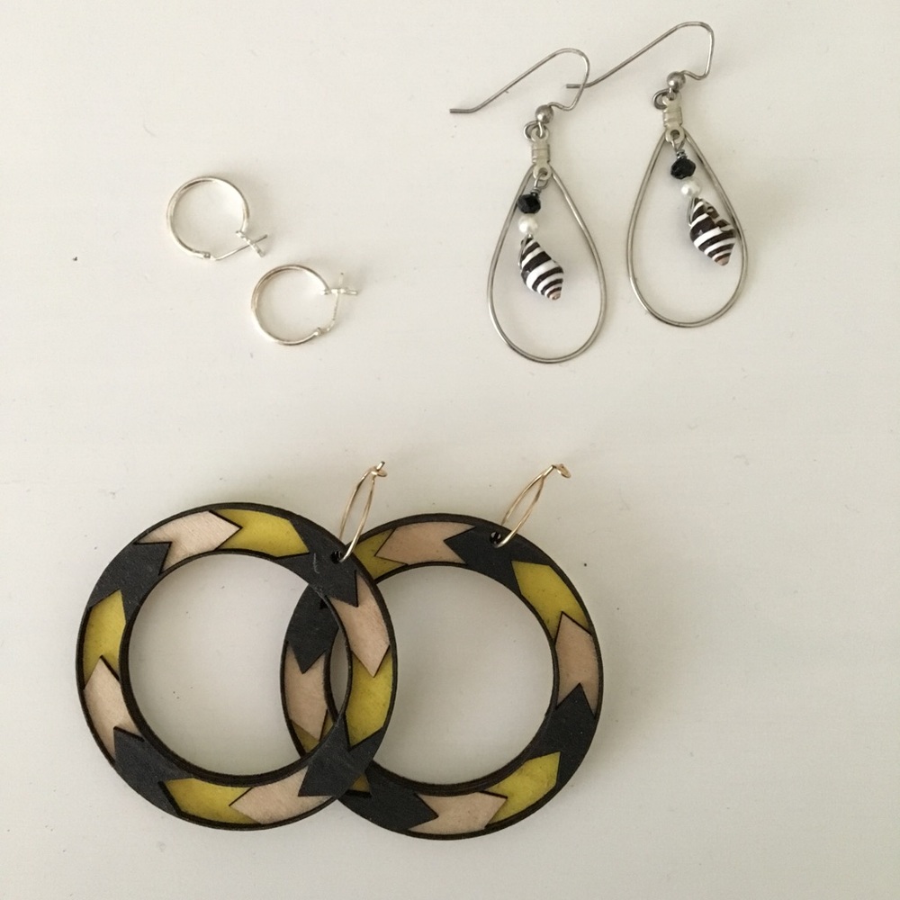 3 pairs of earrings