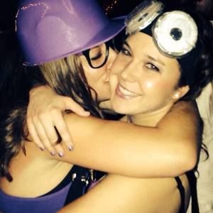 Meet your Posher, Genna