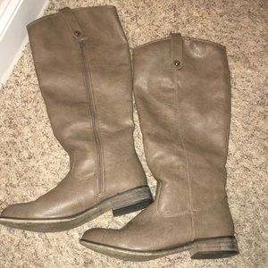 Breckelle riding boot size 9 taupe