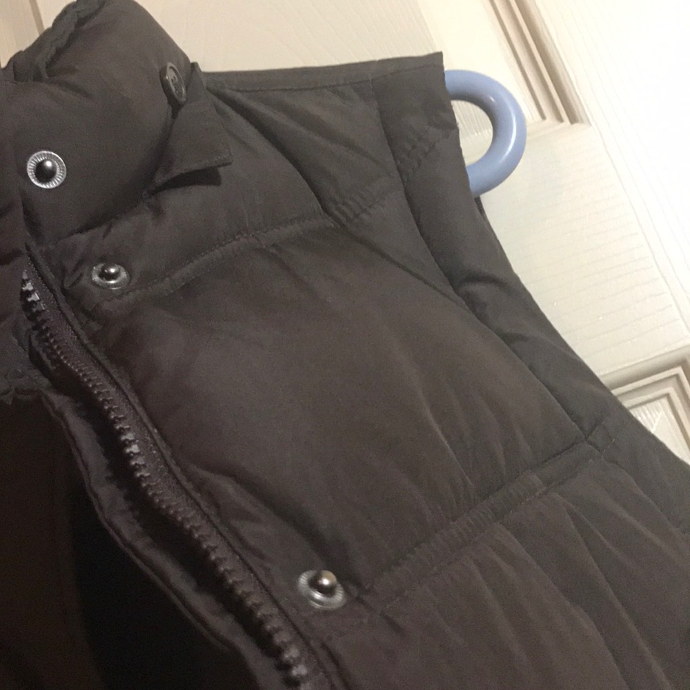 Like New dark brown Medium puffy vest - Picture 2 of 3