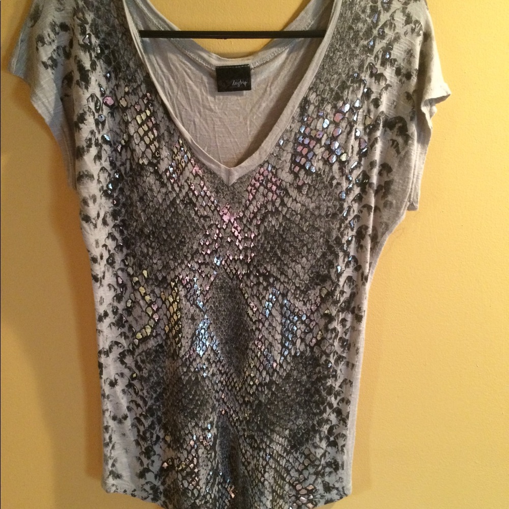 Buckle Daytrip Animal Print V-Neck, Silver, M