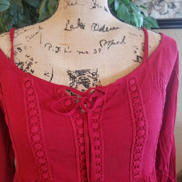 Cold Shoulder Top - Picture 4 of 4