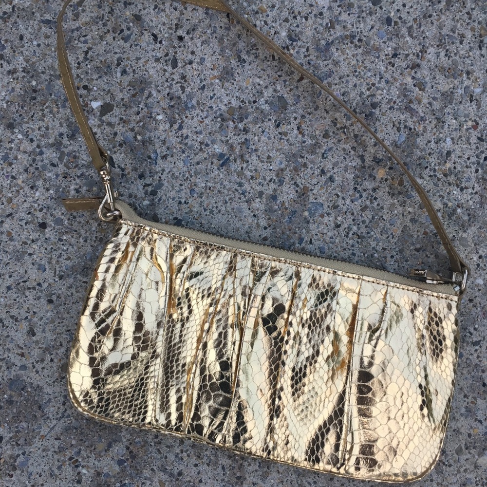 Gold clutch