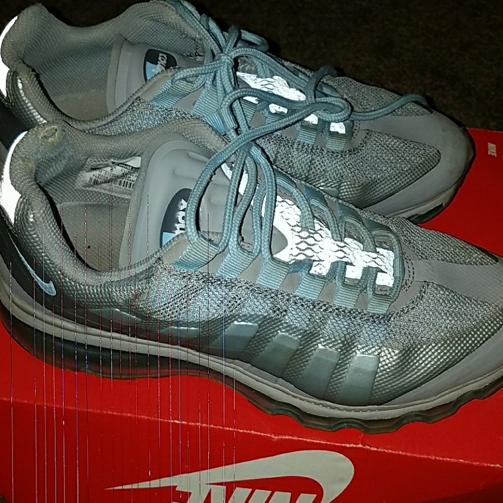 Womens tennis shoe nike