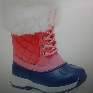 🌟Toddler girls Carters snow  boots🌟