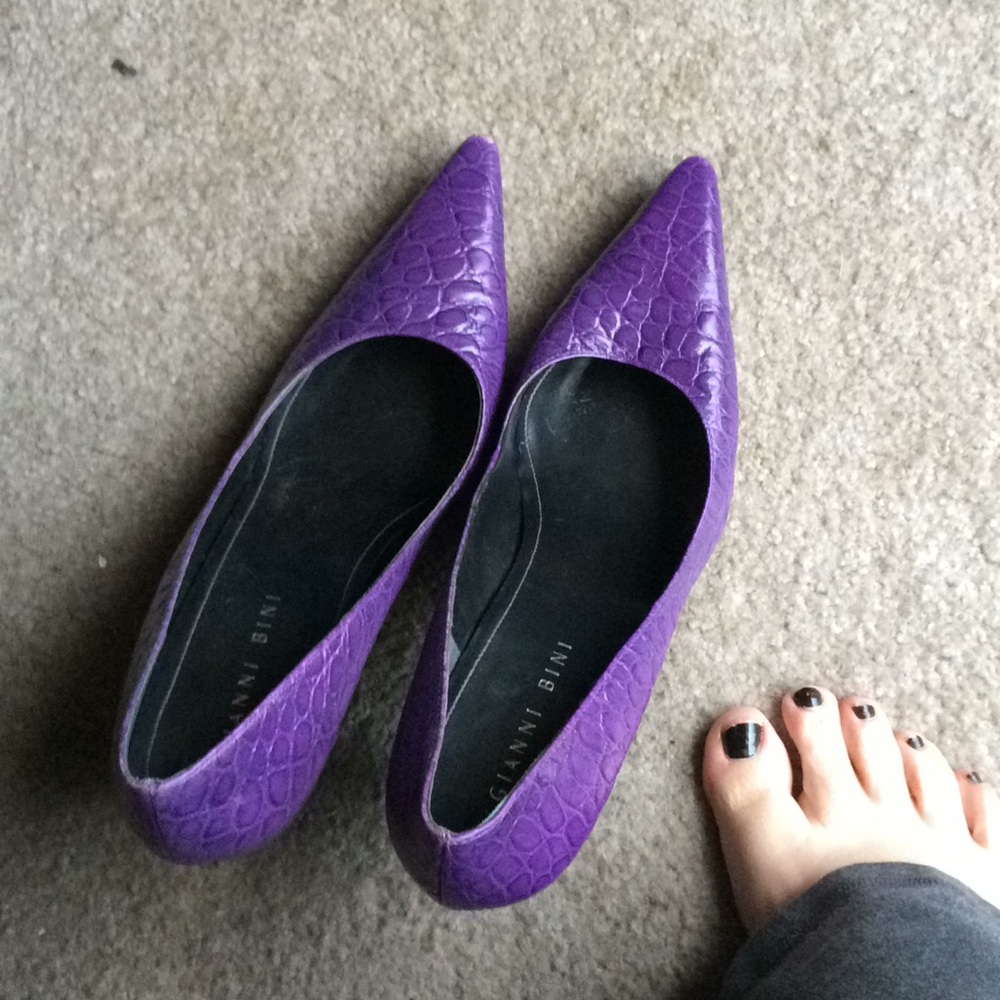 Size 10 purple heels