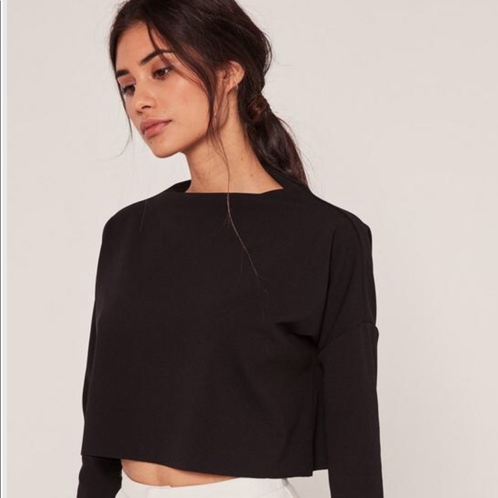 Long sleeve crop top