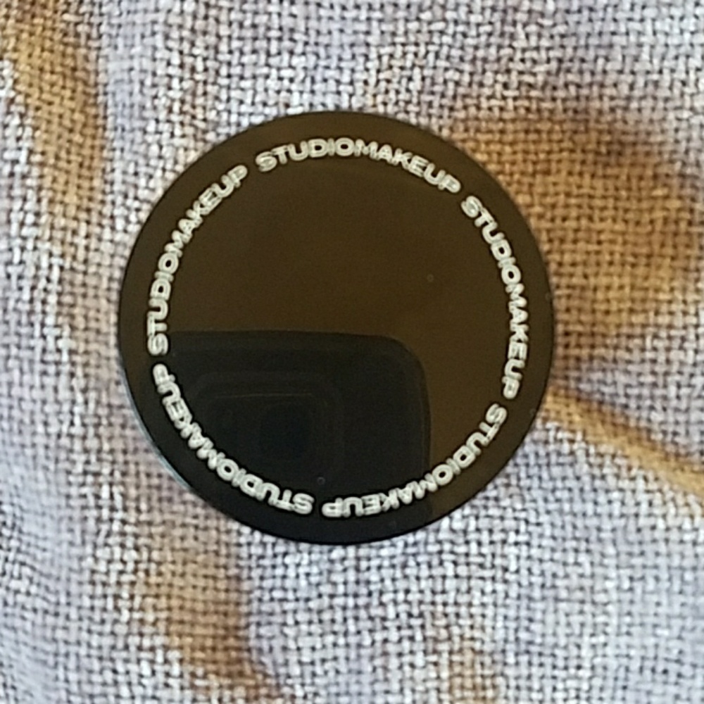 Makeup - Picture 3 of 3