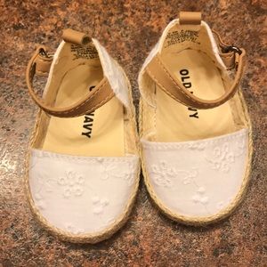 Crib shoes