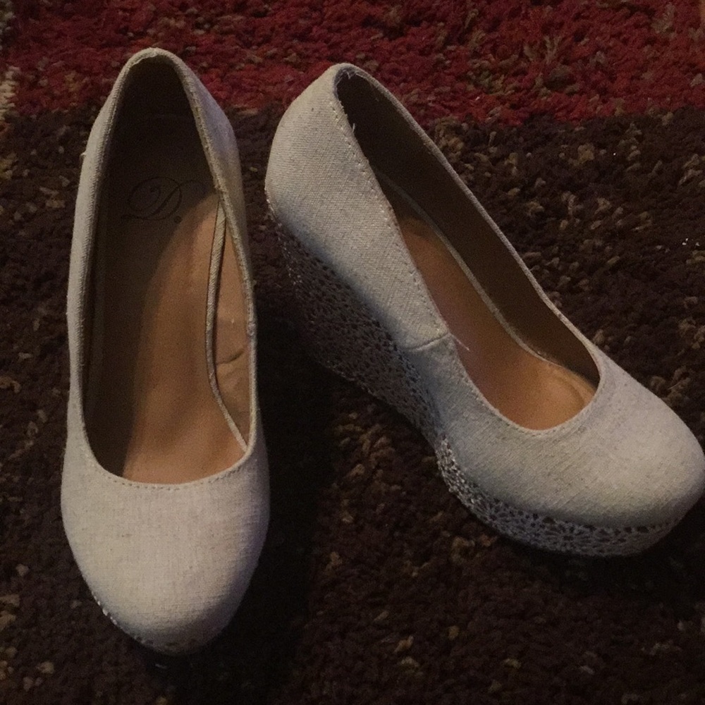 Woman's wedges 6
