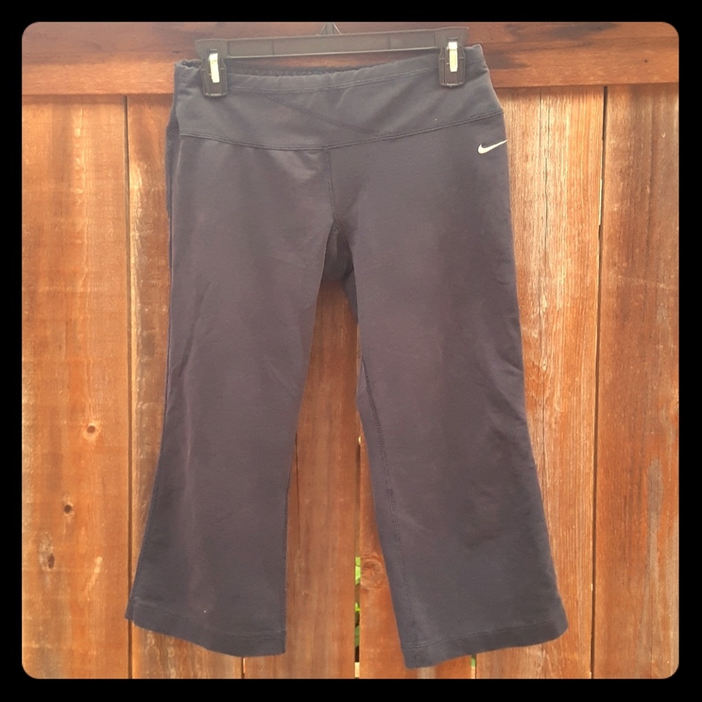 Nike Dry Fit crop workout leggings
