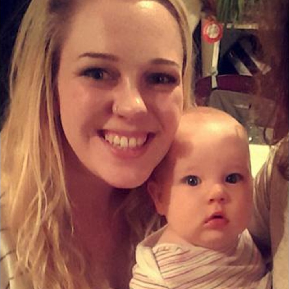 Meet your Posher, Carissa