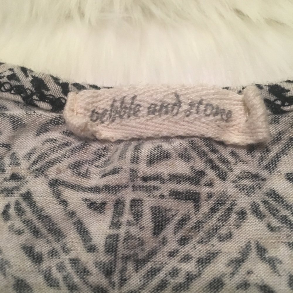 Pebble & Stone Cold Shoulder Top - image 4