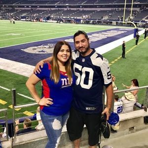 Meet your Posher, Dee