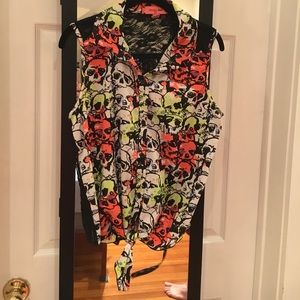 Skull shirt with lace back