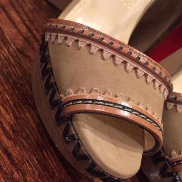 Christian Louboutin Trepi High Nude Platform Pump - Picture 3 of 6