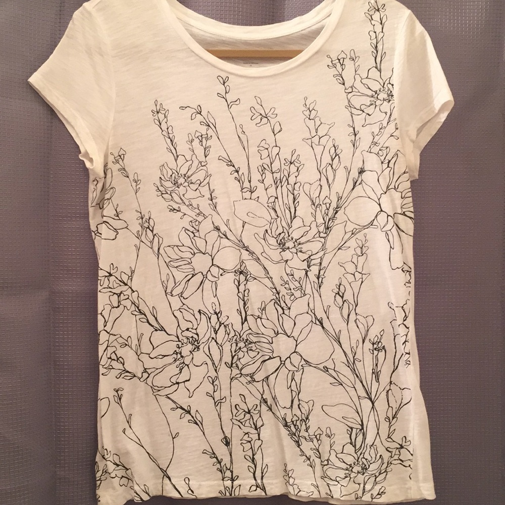 LOFT tee with floral print
