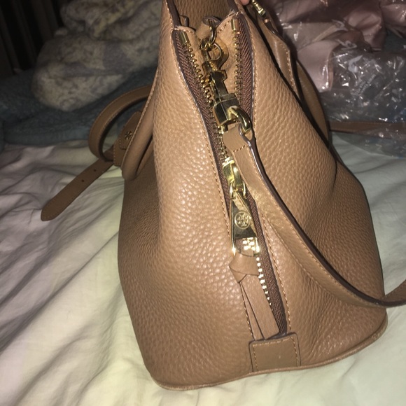 SOLD! Leather pebbled tan Tory burch purse - Picture 2 of 5