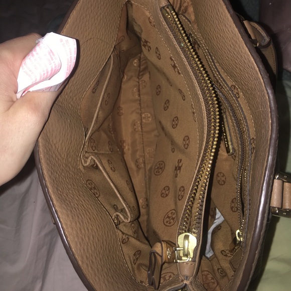 SOLD! Leather pebbled tan Tory burch purse - Picture 3 of 5
