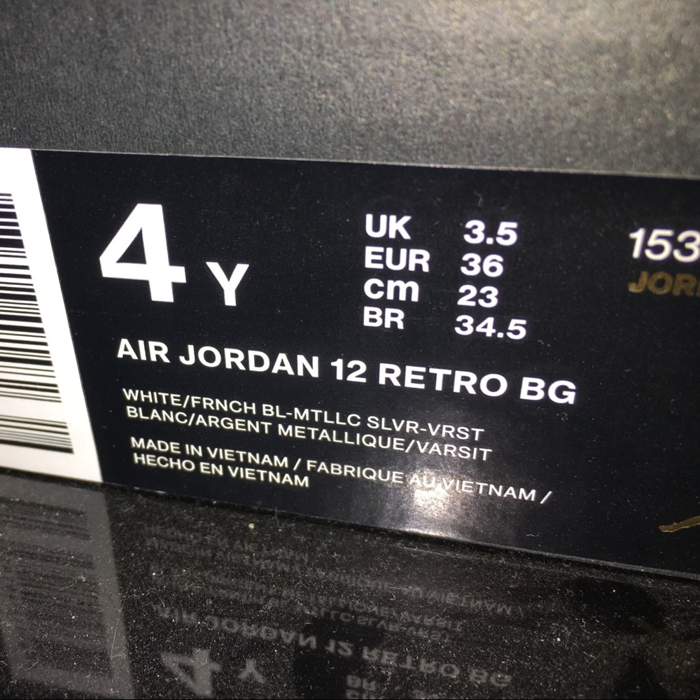 Shoes - Picture 2 of 4