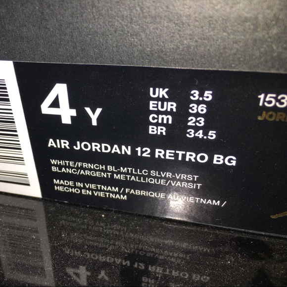 Shoes - Picture 2 of 4