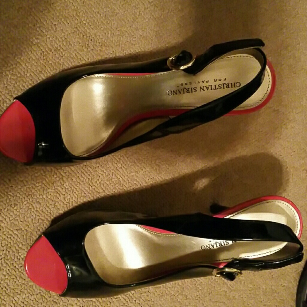 Black Pumps
