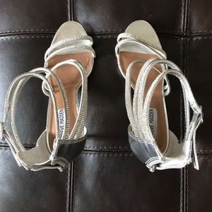 Steve Madden silver heels size 8