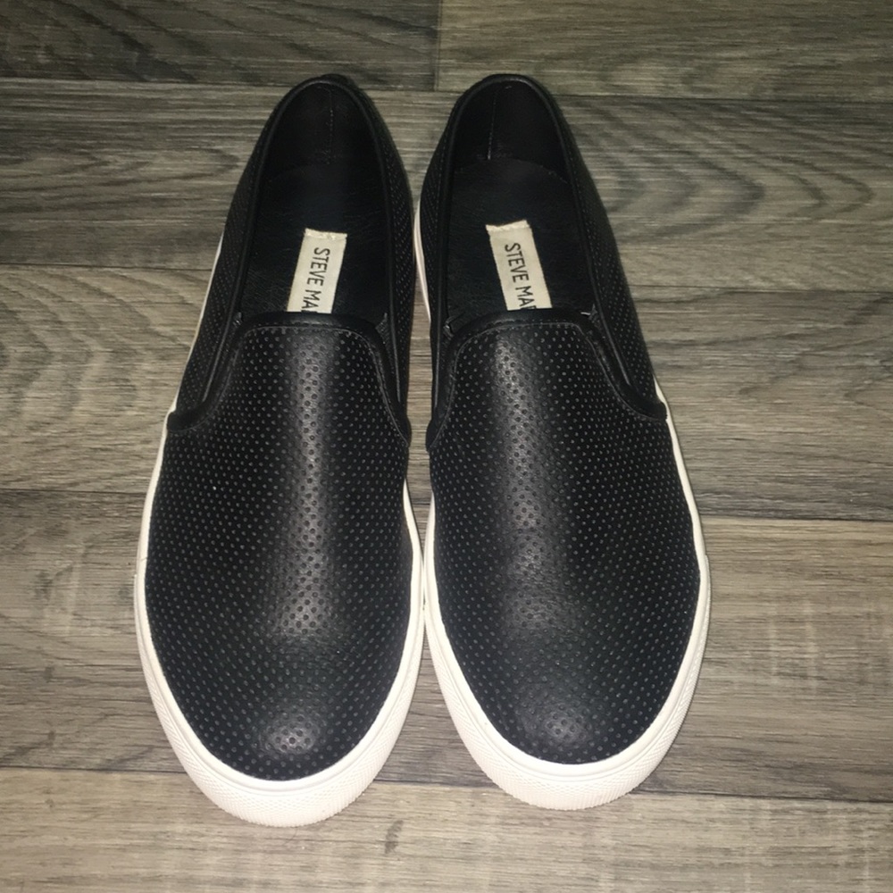 STEVE MADDEN SLIP ONS