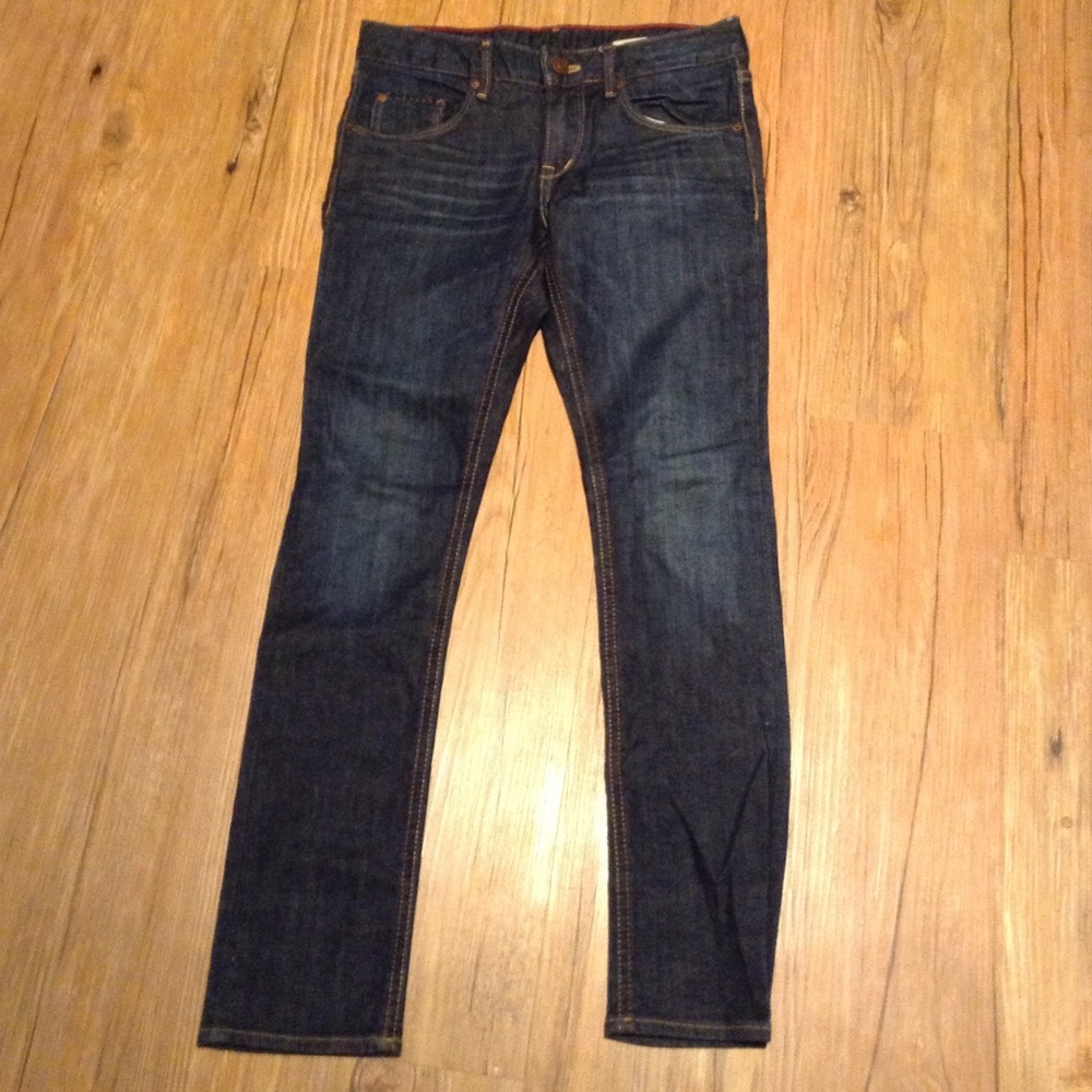 slim fit jeans