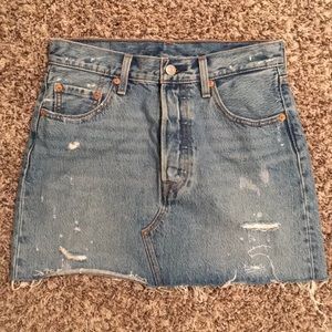 Never before worn Levi mini Jean skirt