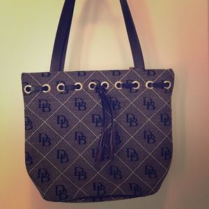 Dooney & Bourke purse