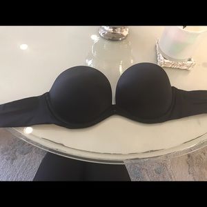 Victoria's Secret bra with tag size 34D
