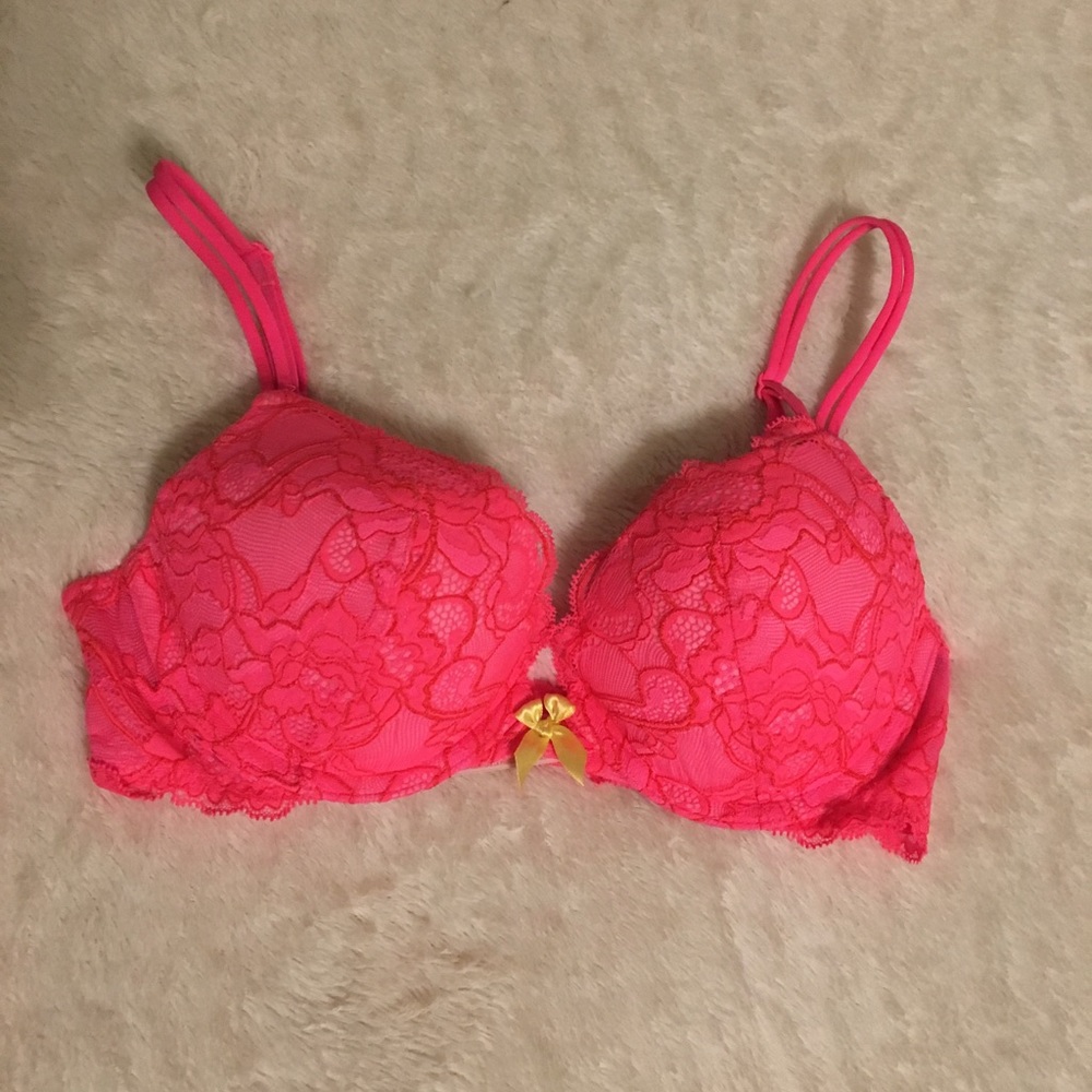 Victoria’s Secret very sexy push-up bra 32C