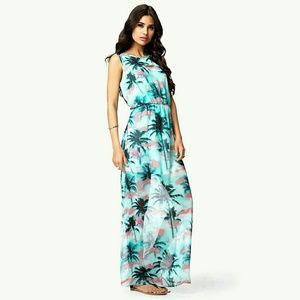 ☆☆HP ☆☆Tropical Paradise Palm Print Maxi Dress