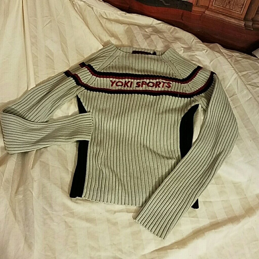 Yoki sports sweater