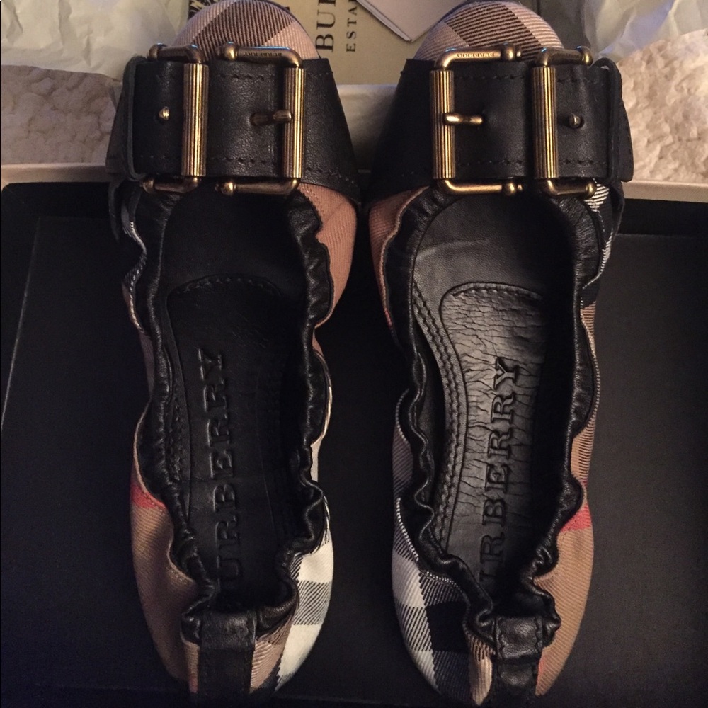 Authentic Burberry Ballet Flat- size 37.5