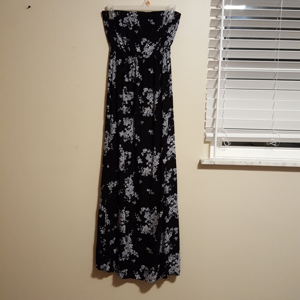 Strapless black and white floral