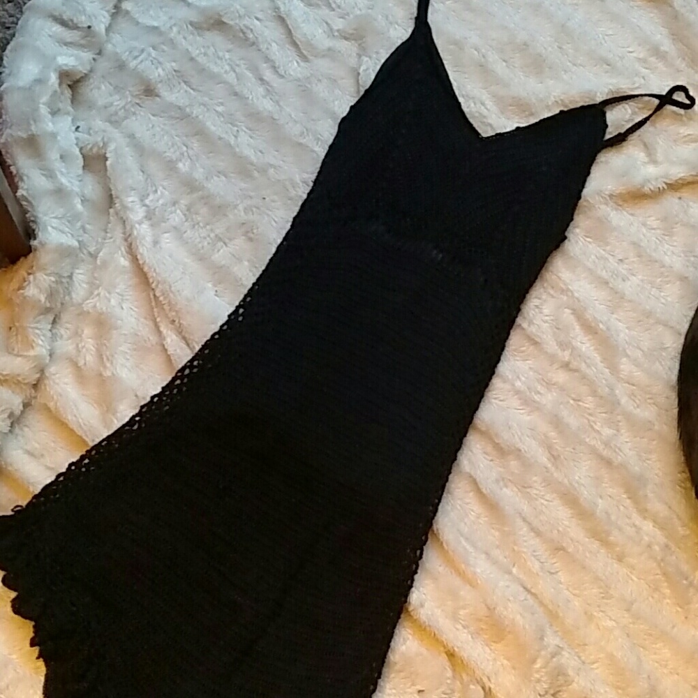 Black crocheted long tank