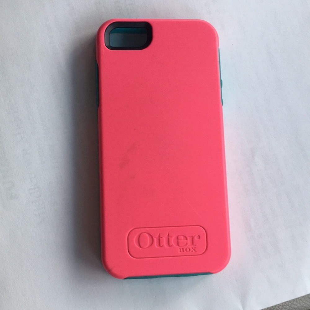 iPhone SE offer box case