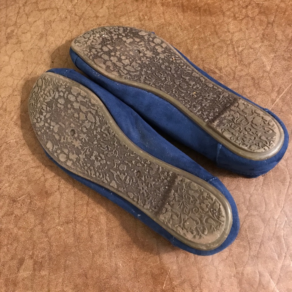 Rue 21 etc! Flats - Picture 2 of 4