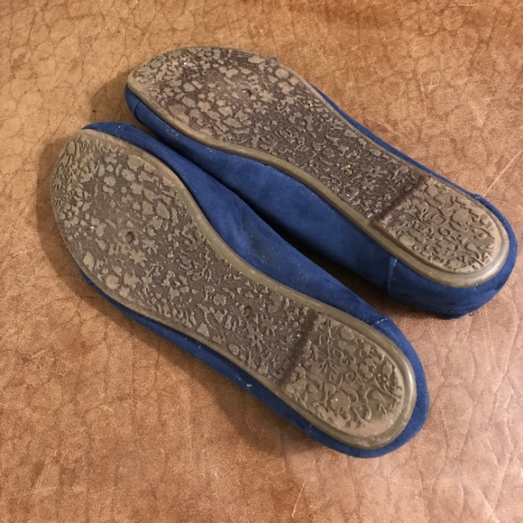 Rue 21 etc! Flats - Picture 2 of 4