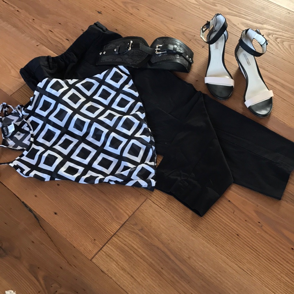 Talbots's black Capri "Perfect Crop Fit"  14 W..