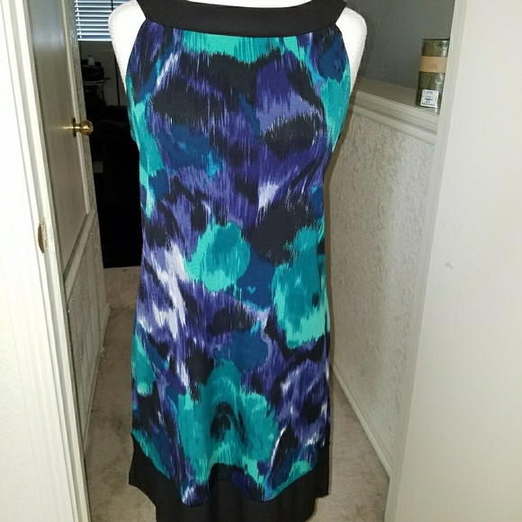 Beautiful classy dress - Picture 1 of 3