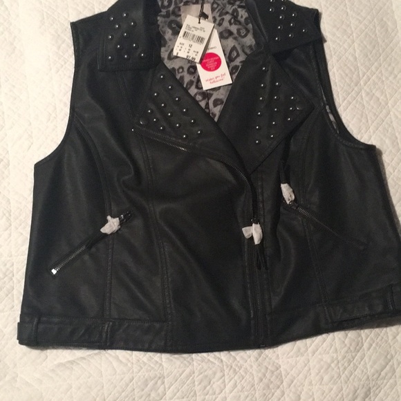 Studded "Leather" Vest - Picture 5 of 5