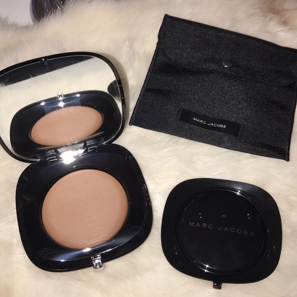 Marc Jacobs perfecting powder